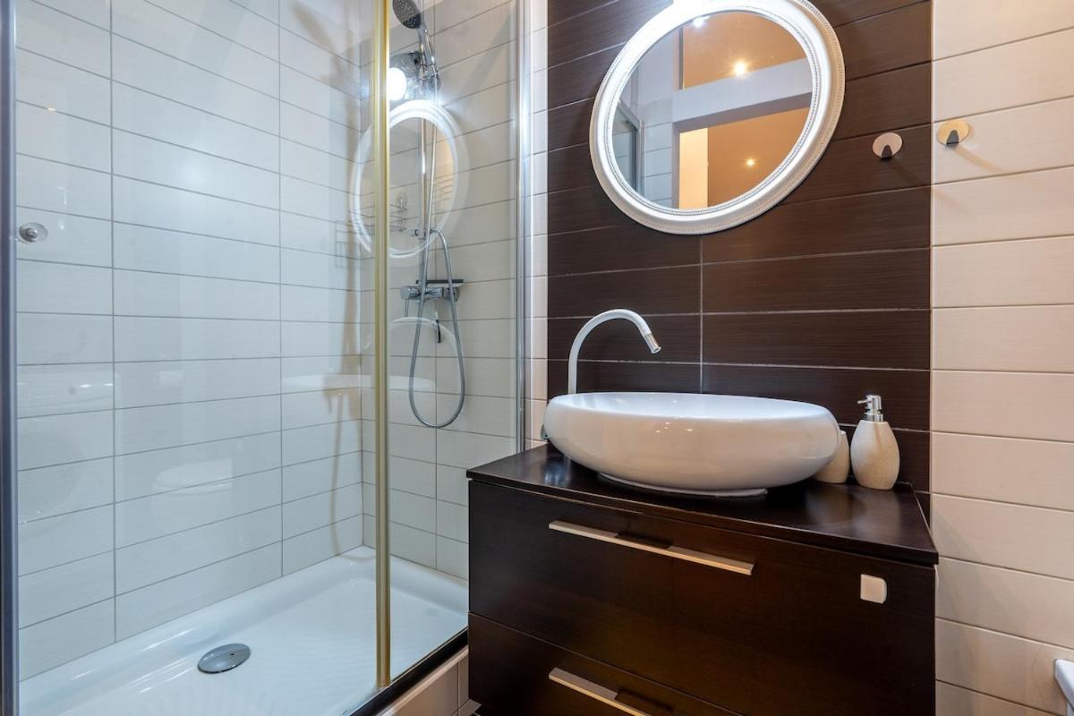 Modern Apartment Centrally Located ซาเกร็บ ภายนอก รูปภาพ