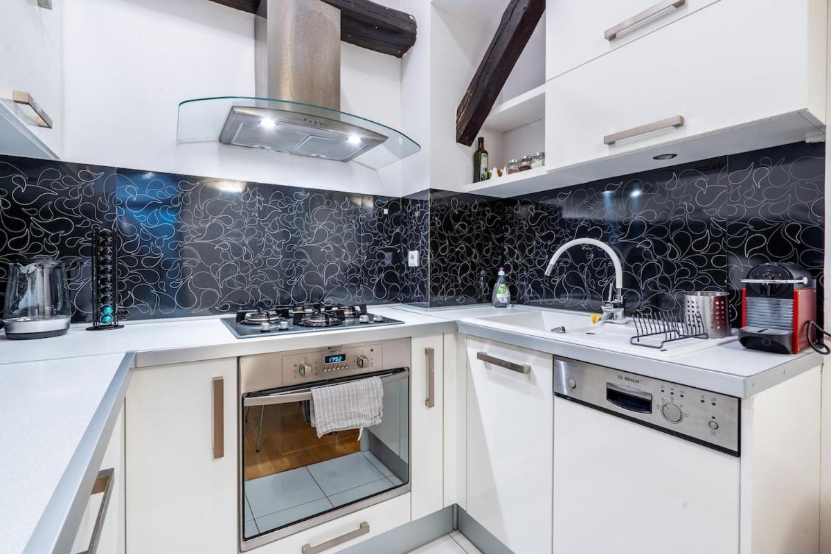 Modern Apartment Centrally Located ซาเกร็บ ภายนอก รูปภาพ